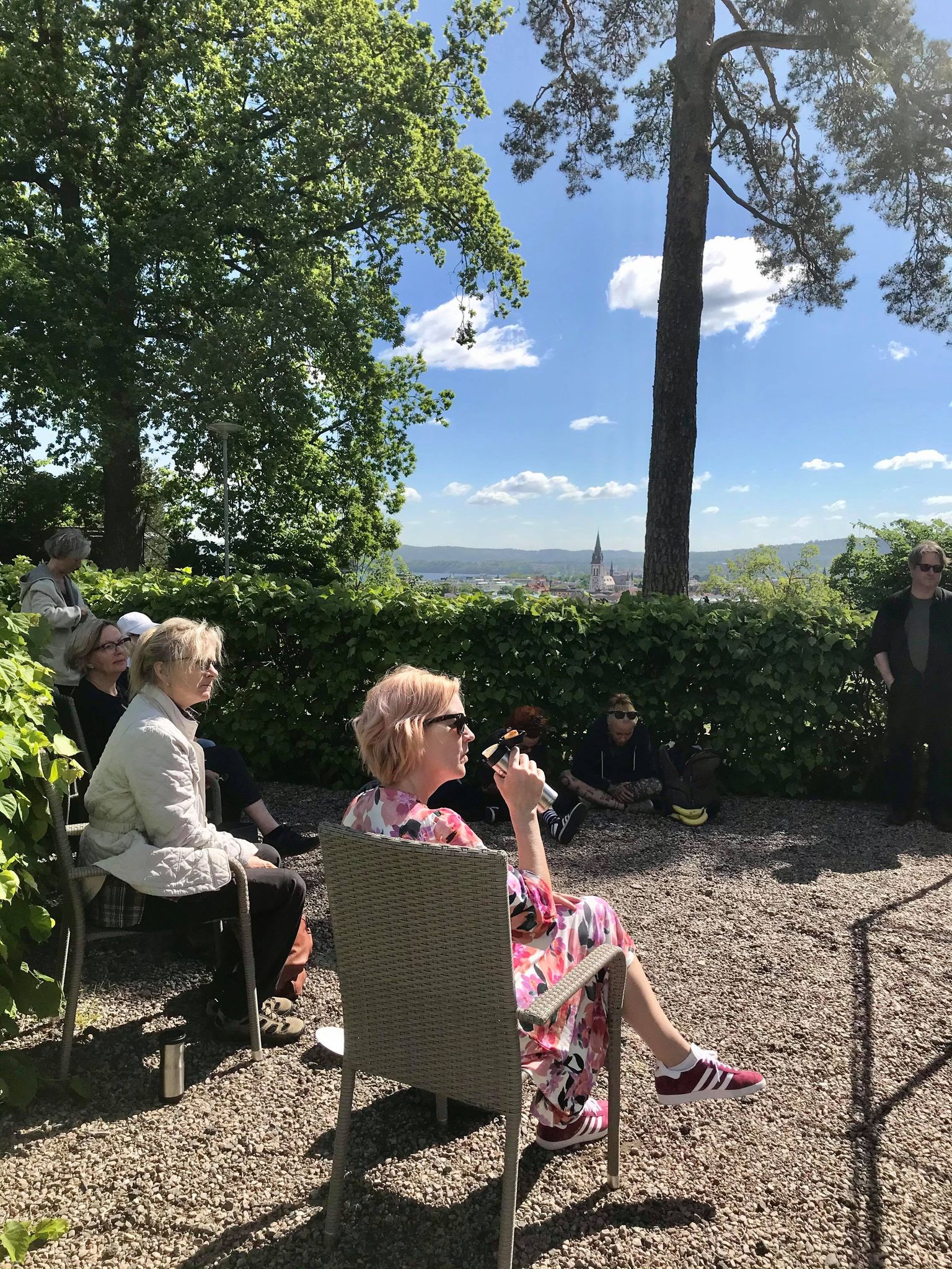 /media/1640/konst-avslut-deltagare-och-vy.jpg?anchor=center&mode=crop&width=750&height=320&rnd=132675437460000000